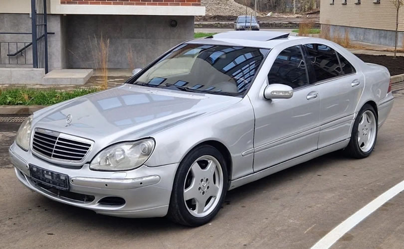 Mercedes-Benz S-Class W220