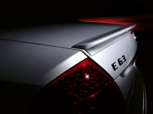Лаконичный шильдик E63 — недвусмысленный предупреждающий сигнал для владельцев BMW M5 и Audi RS6.