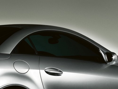 Mercedes-Benz SLK прославился своей жёсткой складной крышей. Теперь у него её отнимут, зато…