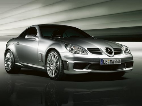 SLK55 AMG и так мало кто осмелился бы назвать медленной машиной. А уж теперь, с 400 л.с. и гоночной…