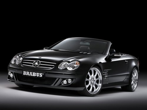 Этот Brabus SV12 S Biturbo Roadster пока самодовольно поглядывает на окружающих. Но его славу…