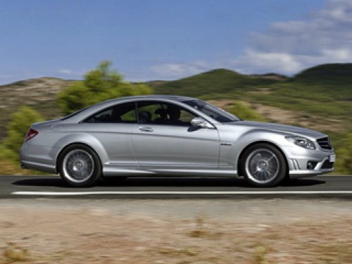 Могучий Mercedes-Benz CL63 AMG снаружи можно узнать по мощному и агрессивному аэродинамическому…