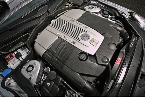Как всегда, на каждом моторе, собранном в AMG, есть табличка с именем и подписью сборщика. Ответит…