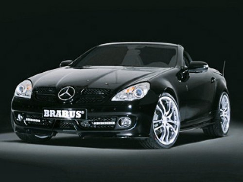 О, в Brabus, как всегда, верны себе. Чёрный цвет кузова, огромные составные диски, никаких…