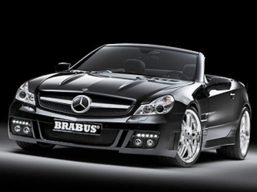 Новый стайлинг от Brabus лёг на внешность Mercedes-Benz SL как родной. Нашлось место и пластиковым…