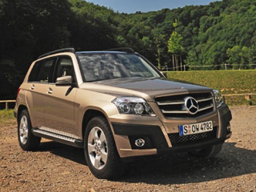 В США есть заднеприводные GLK, а у нас — только с системой полного привода 4Matic, с несимметричным…