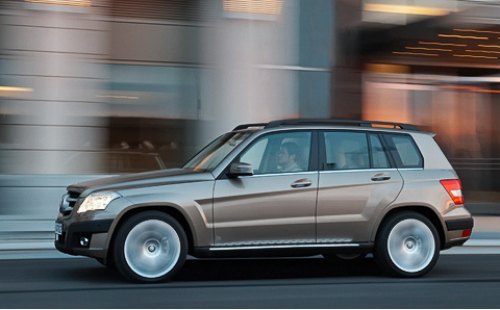 Самую простую версию GLK 280 не назовешь тихоходной. Разгон до сотни занимает 7,6 с, а максимальная…
