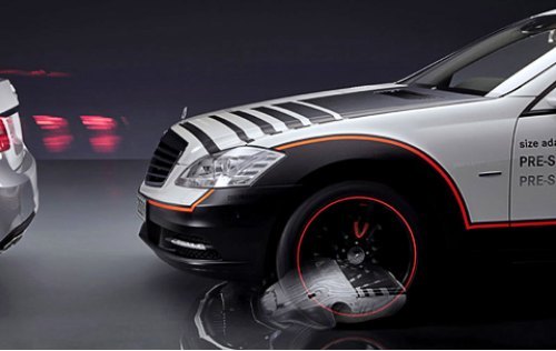 Это первый Mercedes, способный передвигаться на воздушной подушке!
