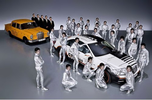 Это первый Mercedes, способный передвигаться на воздушной подушке!