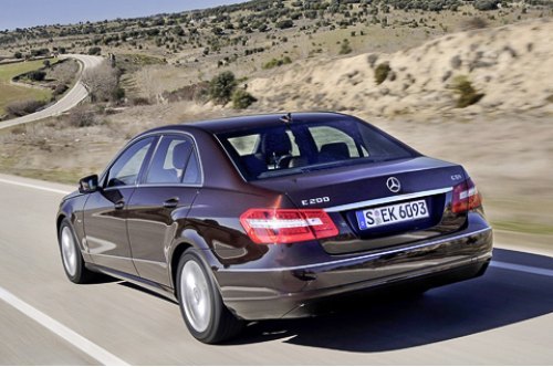 Турбодизельный Mercedes E 200 CDI — это 10,2 с в разгоне до 100 км/ч на «механике» и 5,4 л солярки…