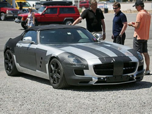 Так же как и купе, родстер SLS AMG получит атмосферный V8 6.2 мощностью 571 л.с. (650 Н·м).