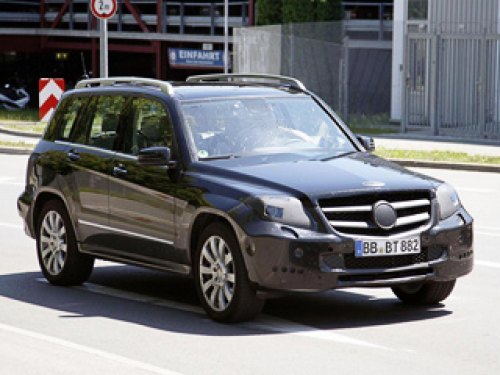 По неофициальной информации, создатели кроссовера Mercedes GLK добавят новые цвета в гамму колеров…