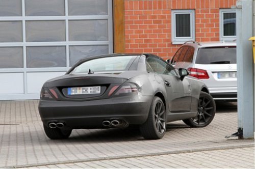 Точных динамических характеристик родстера Mercedes SLK AMG пока нет, однако предполагается, что…