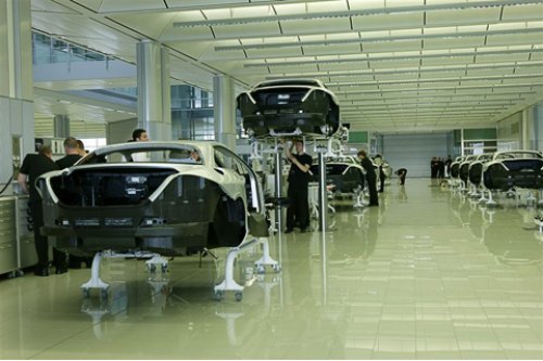 В 2011 году Mercedes-Benz увеличит штат своих сотрудников более чем на 10 000 человек, четыре…