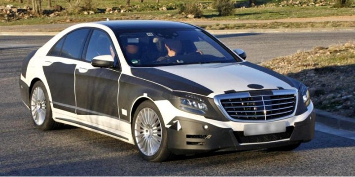 Новый S-класс окажется одним из самых насыщенных электроникой автомобилей в мире. Тут будут…