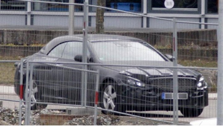 По сути, новое купе C-класса придёт на смену двухдверке CLK, которая покинула модельный ряд…