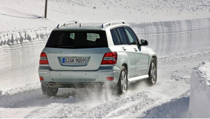 В России модель GLK предлагается с двумя моторами — 170-сильным дизелем и 250-сильным бензиновым…