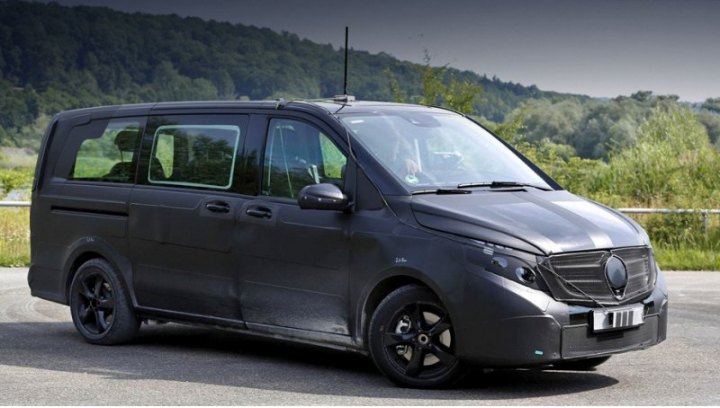 Вэн Mercedes-Benz Viano нынешнего поколения появился в 2004 году и уже проходил через процедуру…