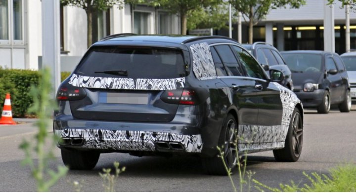 Данных о весе «сарая» от AMG пока нет. Для сравнения, стандартный универсал «цешки» на 75 кг…