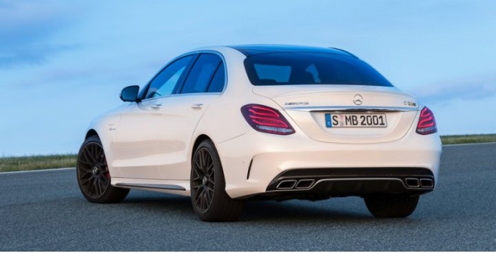 Седан C 63 S — самый динамичный из четырех братьев. Он набирает первую сотню за 4 с. Универсал S…