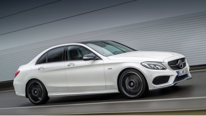 Внешнее сходство с подлинной AMG-моделью неслучайно. На варианте AMG Sport стоит не только…
