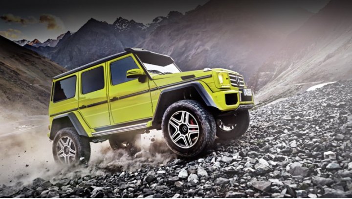 Заметно расширенные крылья, впечатляющий клиренс, бампер от G 63 AMG, светодиодная «люстра» на…