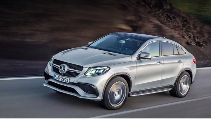 «Заряженный» Mercedes GLE дороже BMW X6 M. За «баварца» просят минимум 6 220 000 рублей. Однако…