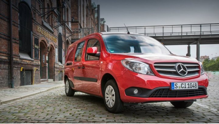Mercedes Citan продаётся в разы хуже своего собрата под маркой Renault. Возможно, появление версии…