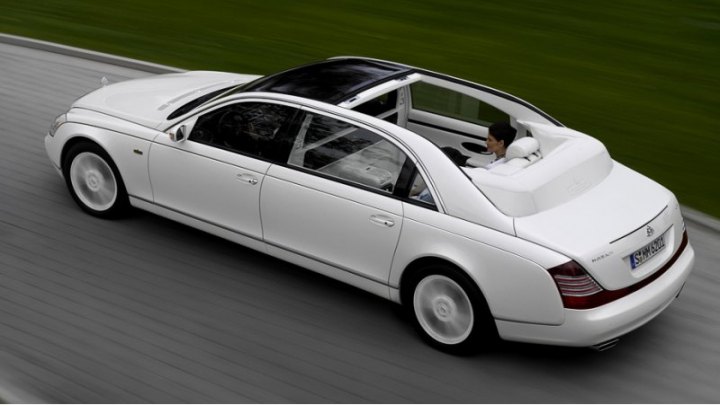 Модель Maybach 62 Landaulet (на фото) была мелкосерийной, собрано всего несколько экземпляров.…