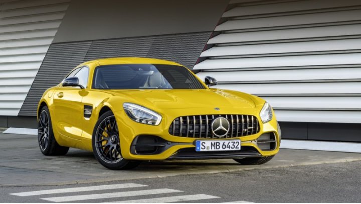Решётка радиатора с пятнадцатью вертикальными планками (AMG Panamericana), впервые появившаяся на…