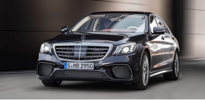 Бампер у обновленного седана Mercedes-AMG S 65 тоже изменен, но линии воздухозаборников очень…
