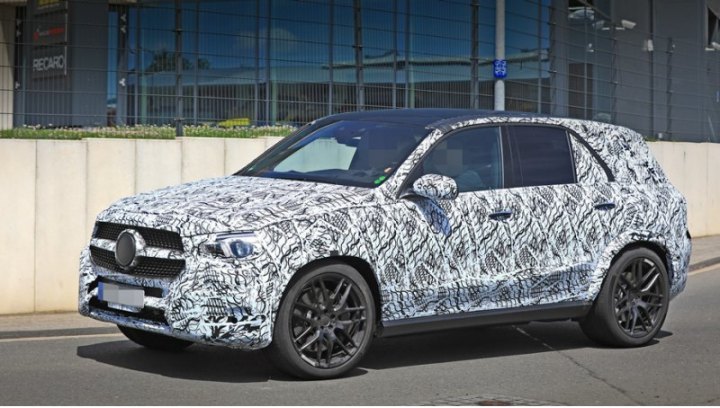 Новый Mercedes-AMG GLE 63 внешне изменится кардинально. Иными будут капот, бамперы, форма решётки…