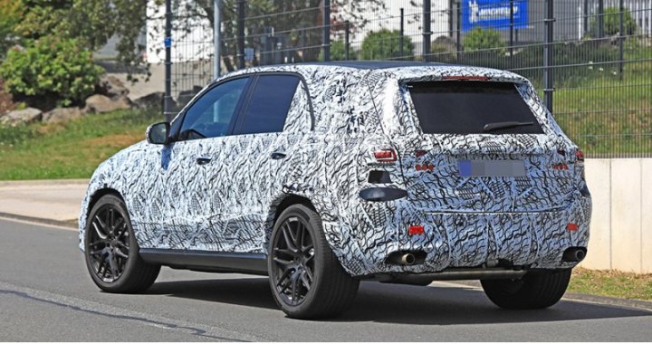 Если обычный Mercedes GLE новой генерации дебютирует весной 2018-го на мотор-шоу в Женеве, то…