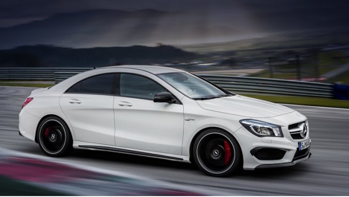 Нынешний CLA 45 берёт сотню за 4,2 с, но к настройке «робота» и полноприводной трансмиссии есть…