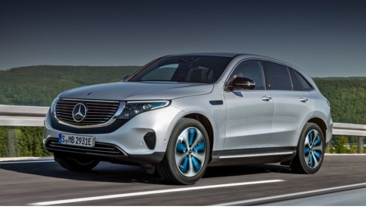 Авторам модели удалось довольно близко подойти к облику концепта Generation EQ, с которого два года…