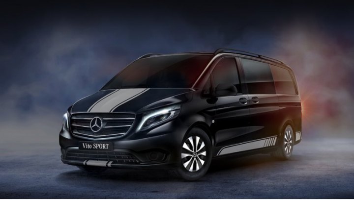 Грузопассажирский Vito Crew Van Sport (от 37 475 фунтов, 2,99 млн рублей) оснащён легкосплавными…