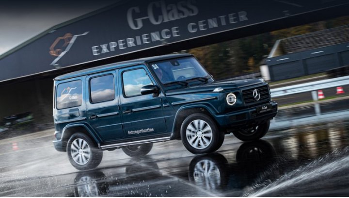 Вчера компания Mercedes открыла G-Class Experience Centre на бывшем аэродроме в Фельдкирхене, в 15…