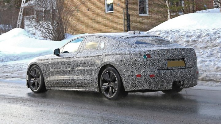 Одним из главных конкурентов для модели EQS будет Jaguar XJ, который в следующем поколении…
