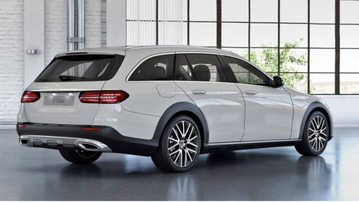 Универсал Mercedes-Benz E 220 d 4Matic All-Terrain комплектуется постоянным полным приводом и…