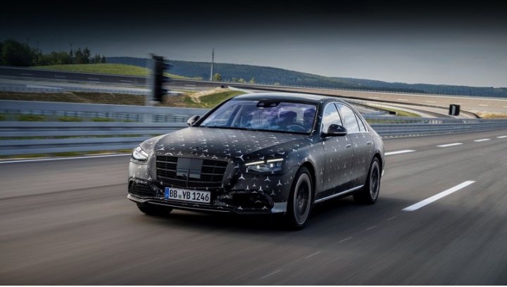 Премьера нового седана Mercedes-AMG S 63 ожидается осенью 2021-го, а обычный вариант (на фото)…