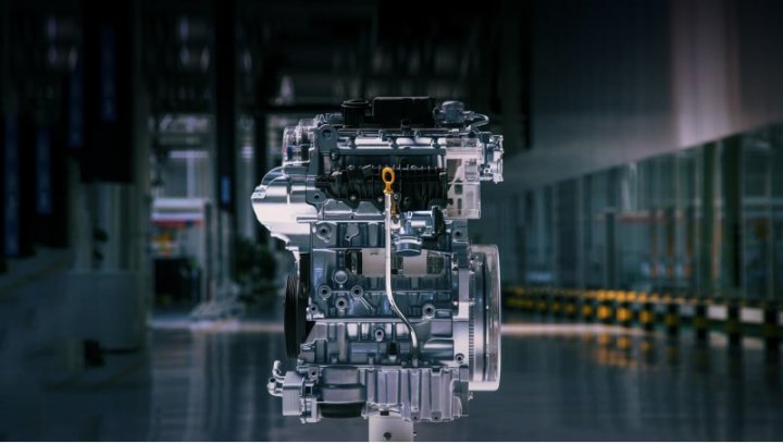 Geely вместе с Volvo уже выпускает на заводе в Иу трёхцилиндровый турбомотор 1.5 (на фото) в…