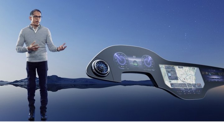 Член правления Mercedes-Benz AG и технический директор Саджад Хан рассказал: «Hyperscreen постоянно…