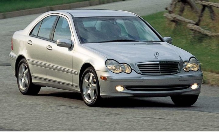 2 место: Mercedes C2000 Kompressor Sport (2005)