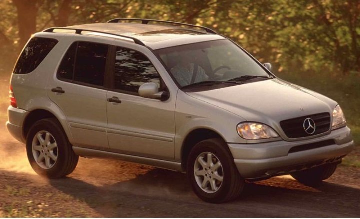 1 место: Mercedes-Benz ML320 (1999)