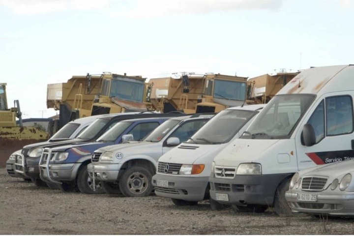 В четвертую подгруппу войдут легковые машины (BMW X5 2005 года, Chevrolet Corvette 2004 года,…