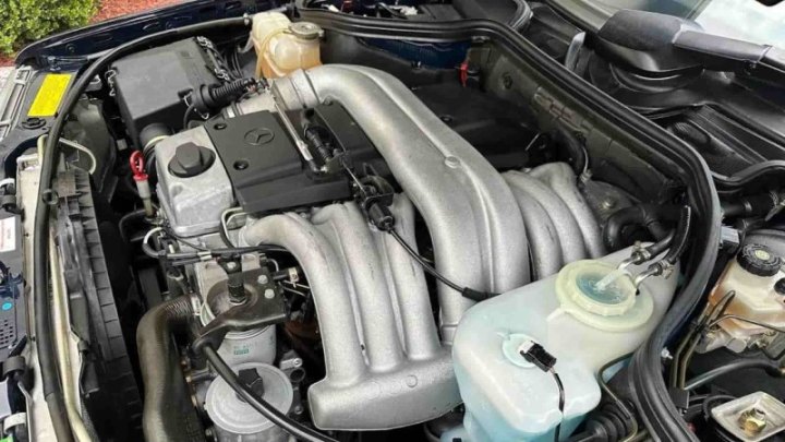 Автомобиль был оснащен 3-литровым рядным шестицилиндровым двигателем, развивавшим 134 лошадиные…