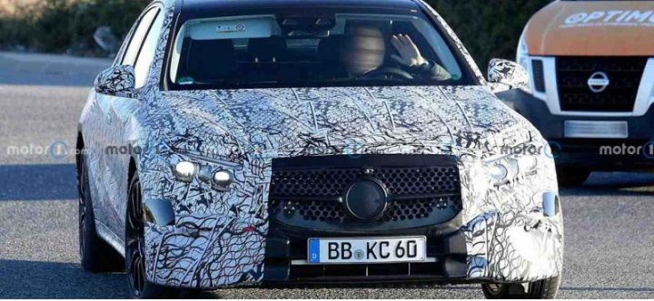 Новый Mercedes-Benz E-Class сохранит двигатели внутреннего сгорания в 2023 году