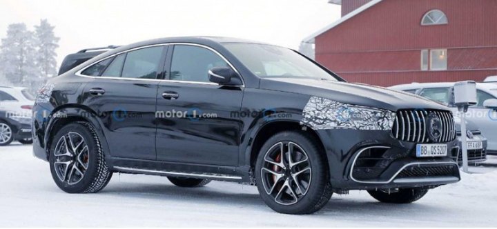 На тестах запечатлены прототипы «заряженного» Mercedes-AMG GLE-Class 2023 года