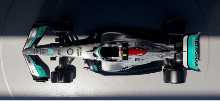 Mercedes-AMG представил спорткар W13 в качестве претендента на победу в чемпионате F1 2022 года