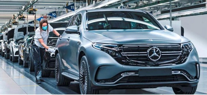 Компания Mercedes-Benz планирует в ближайшие годы выпускать одни электрокары